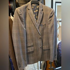 Paisley & Gray Herringbone Plaid Jacket